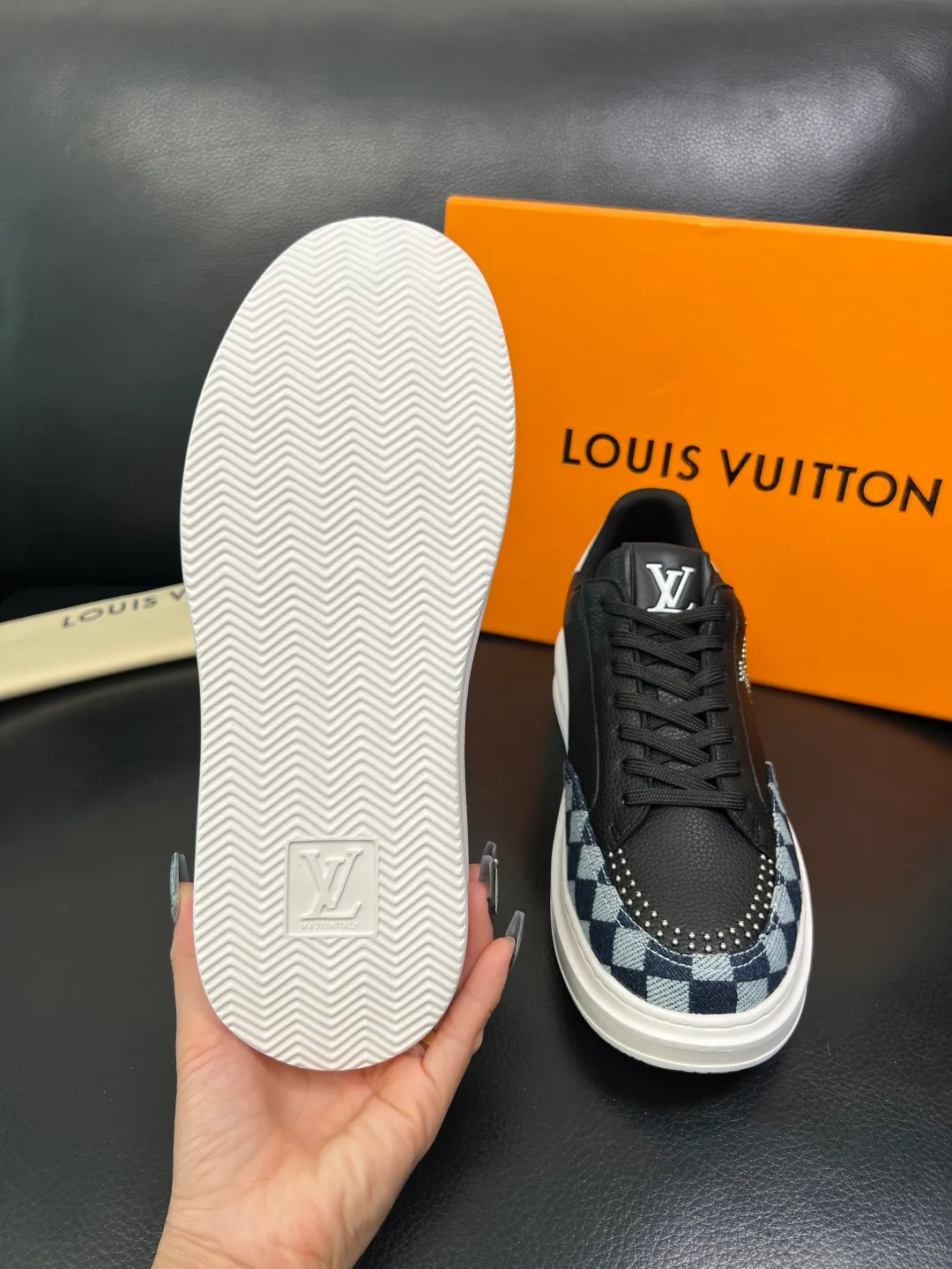 Men's shoes 💰740 Lv high quality top crafts Louis Vuitton, sports sneakers counter synchronization, uppers imported from Italy, high quality splicing colorful complex crafts, imported cowhide lining soft and comfortable, soles: original soles specially provided by the original factory, T men's shoes 💰U exclusive movable molded soles super comfortable, original factory single goods, code number 38-44 (customized 45)